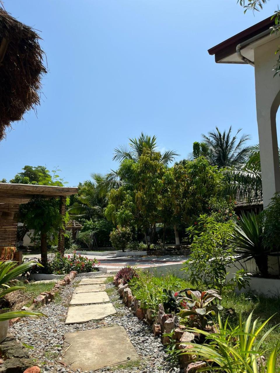 African Treasure Beach Resort Kokrobite 외부 사진