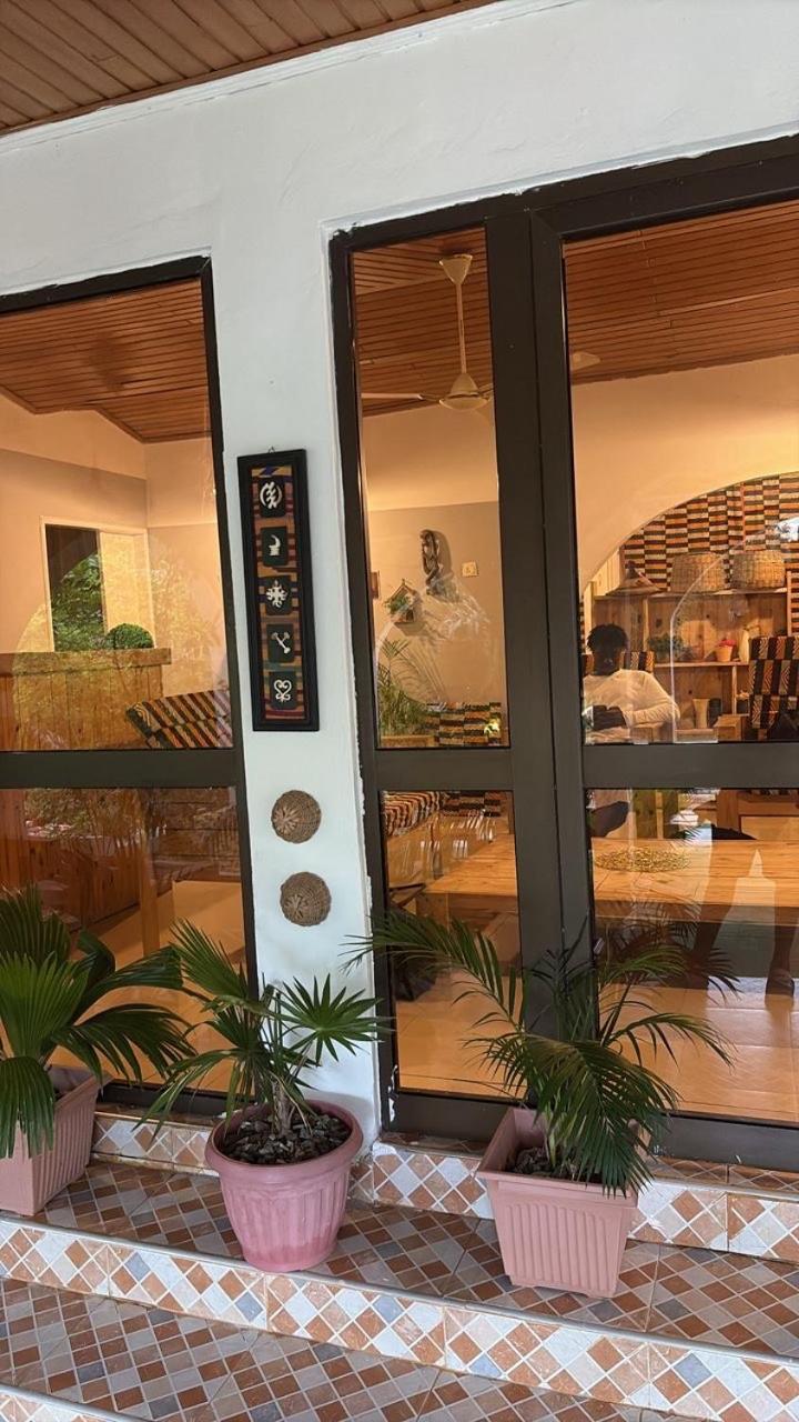 African Treasure Beach Resort Kokrobite 외부 사진